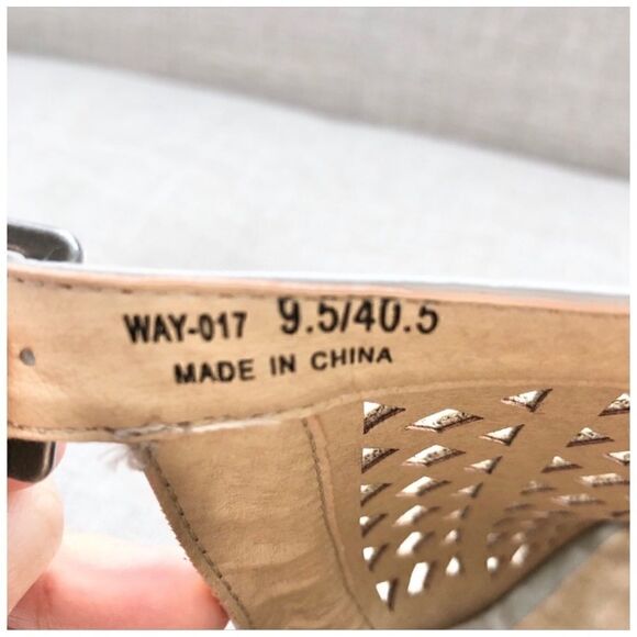 NEW Chinese Laundry Laser Cut Peep Toe Heel Sandal Size 9.5 - Picture 14 of 15